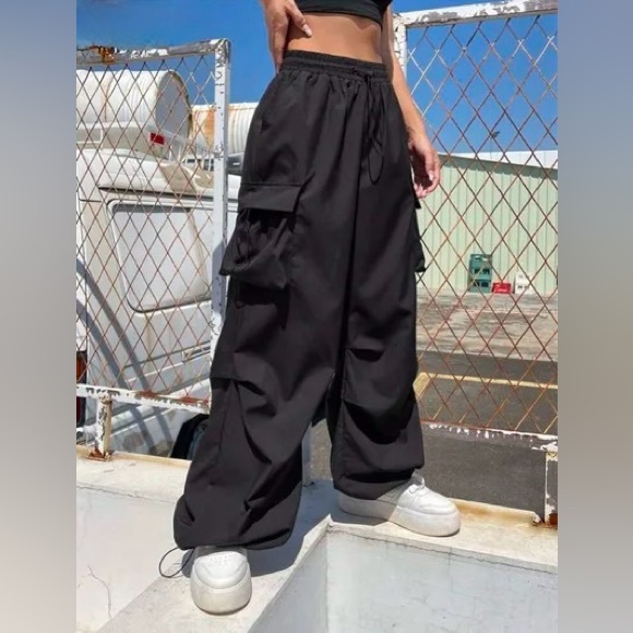 *Final Discount* Y2K Baggy Cargo Pants in Black Size S/M - Picture 3 of 6